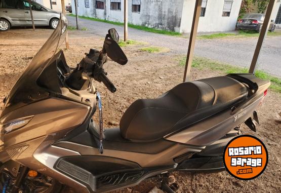 Motos - Kymco kymco xtown 250CC 2022 Nafta 17238Km - En Venta