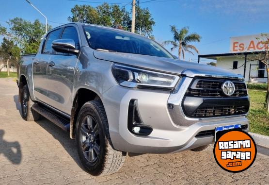 Camionetas - Toyota HILUX 4X2 SRV 2.8 TDI 2021 Diesel  - En Venta