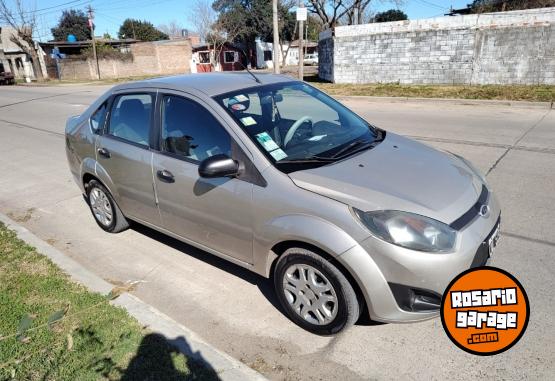 Autos - Ford Fiesta Max 2011 GNC 204000Km - En Venta