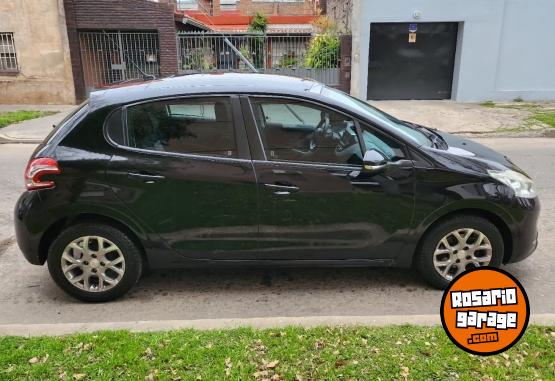 Autos - Peugeot 208 allure touch 1.6 perm 2015 Nafta 96000Km - En Venta