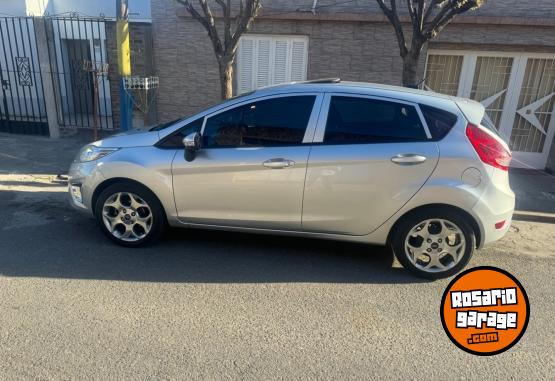 Autos - Ford Fiesta kinetic titanium 2013 Nafta 133000Km - En Venta