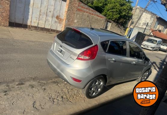 Autos - Ford Fiesta kinetic titanium 2013 Nafta 133000Km - En Venta