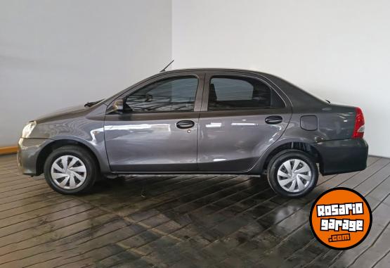 Autos - Toyota ETIOS X 1,5 6M/T  4P 2021 Nafta 52229Km - En Venta