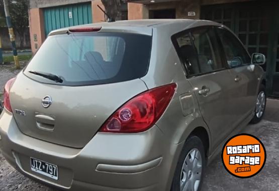 Autos - Nissan TIIDA (visia) 2010 Nafta 149000Km - En Venta