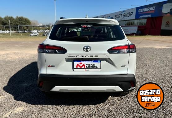 Autos - Toyota COROLLA CROSS 2024 Nafta 0Km - En Venta