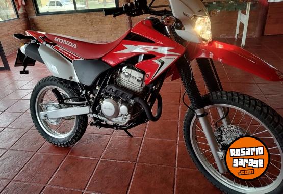 Motos - Honda Tornado 2024 Nafta 1400Km - En Venta