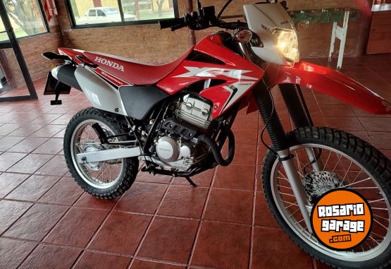 Motos - Honda Tornado 2024 Nafta 1400Km - En Venta