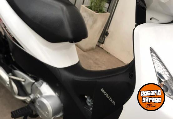 Motos - Honda Biz 2017 Nafta 15000Km - En Venta