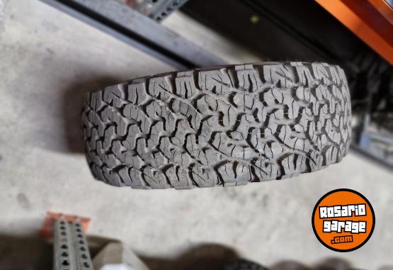 Accesorios para Autos - BFgoodrich 265/70R16 - En Venta