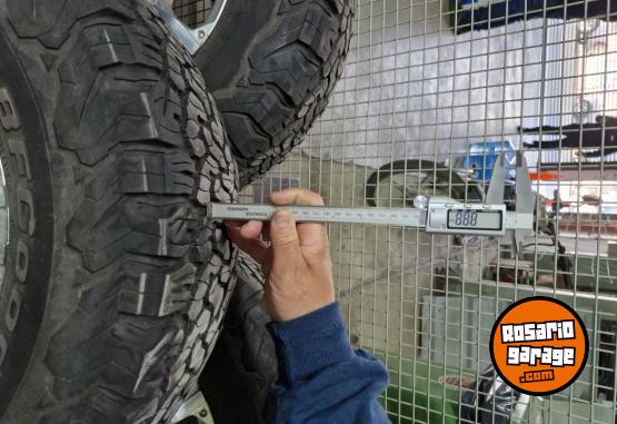 Accesorios para Autos - BFgoodrich 265/70R16 - En Venta