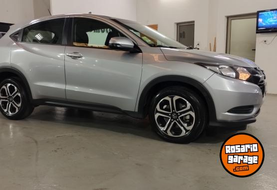 Camionetas - Honda HONDA HRV LX AT 2017 Nafta 29500Km - En Venta