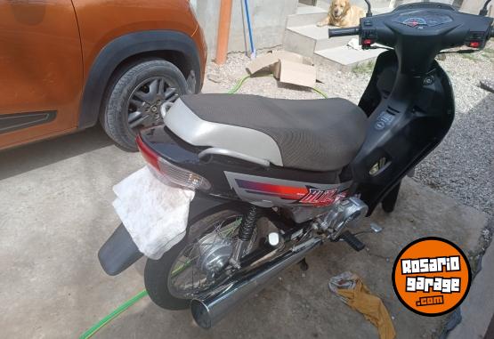 Motos - Motomel Blitz 2022 Nafta 4300Km - En Venta