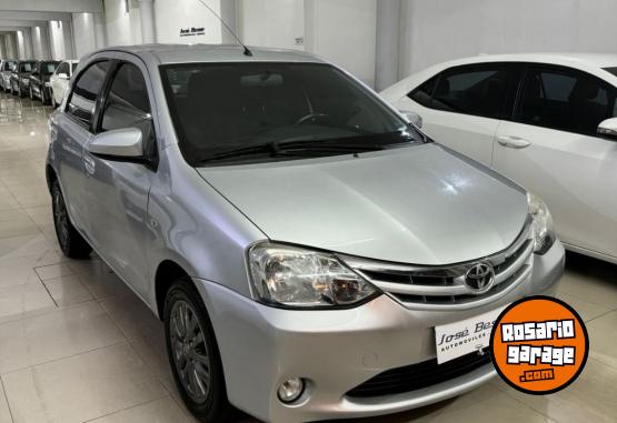 Autos - Toyota ETIOS 2014 Nafta 120000Km - En Venta