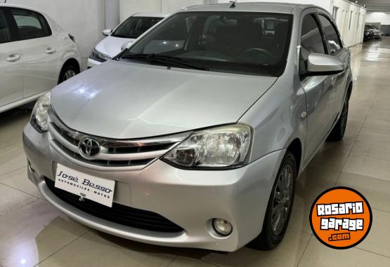 Autos - Toyota ETIOS 2014 Nafta 120000Km - En Venta