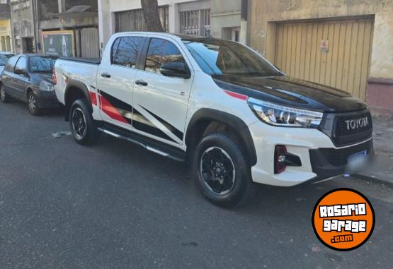 Camionetas - Toyota Hilux GR-S 2020 Diesel 99000Km - En Venta