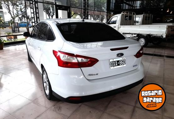 Autos - Ford FOCUS 1.6 L 2015 Nafta 120986Km - En Venta