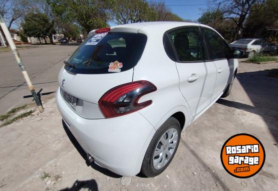 Autos - Peugeot 208 ACTIVE 2019 Nafta 65000Km - En Venta