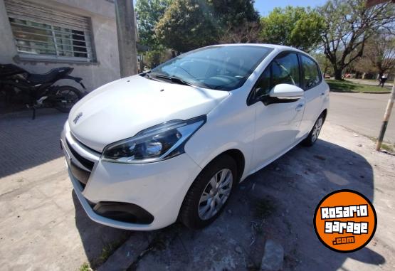 Autos - Peugeot 208 ACTIVE 2019 Nafta 65000Km - En Venta