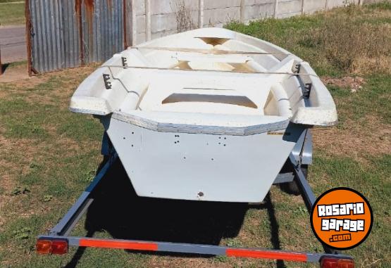 Embarcaciones - Vendo bote con motor mercury 15 hp 0km - En Venta