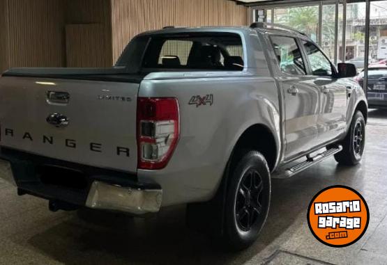 Camionetas - Ford Ranger 3.2 cd mited tdci 2014 Diesel 114000Km - En Venta