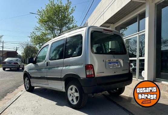 Utilitarios - Peugeot PARTNER 1.6i PATAGONICA 2016 Nafta 151000Km - En Venta