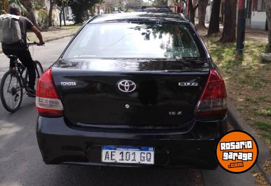 Autos - Toyota Etios 2020 GNC 111111Km - En Venta