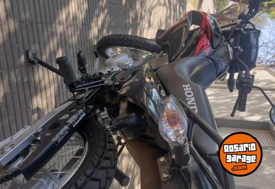 Motos - Honda Xr150 2022 Nafta 11300Km - En Venta