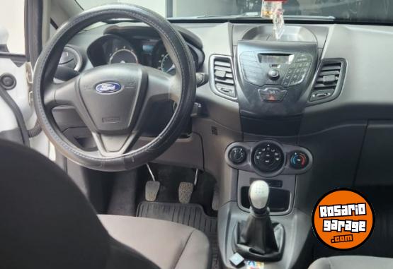 Autos - Ford Fiesta 2014 GNC 141000Km - En Venta