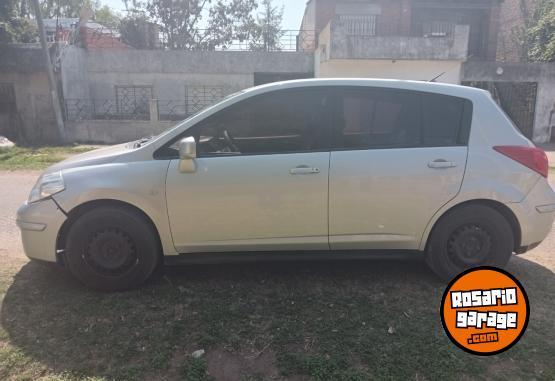 Autos - Nissan Tiida 2008 Nafta 192000Km - En Venta