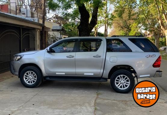 Camionetas - Toyota hilux 2016 Diesel 165000Km - En Venta