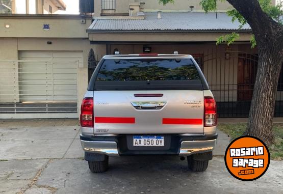 Camionetas - Toyota hilux 2016 Diesel 165000Km - En Venta