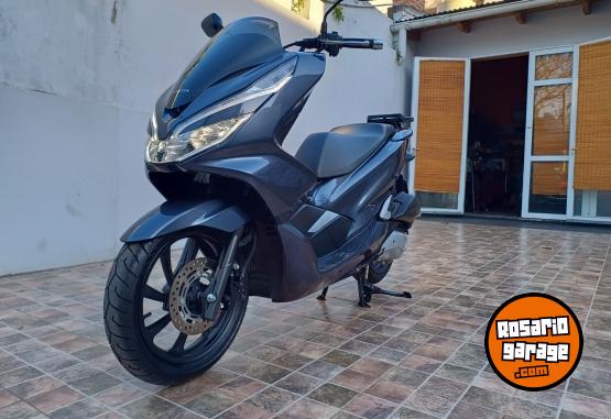 Motos - Honda Pcx 2022 Nafta 1300Km - En Venta