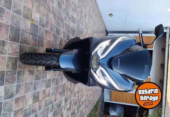 Motos - Honda Pcx 2022 Nafta 1300Km - En Venta