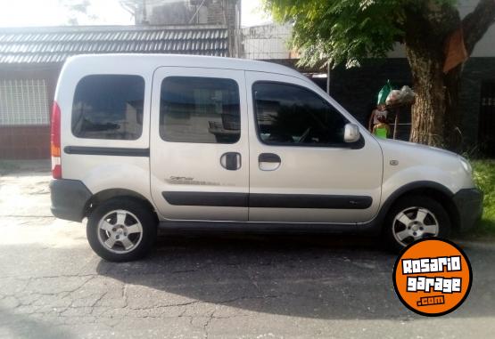 Utilitarios - Renault Kangoo 2011 GNC 200200Km - En Venta