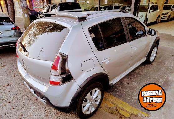 Autos - Renault Sandero 2012 GNC 145000Km - En Venta