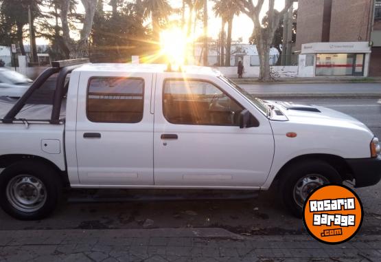 Camionetas - Nissan NP 300 2012 Diesel 220000Km - En Venta