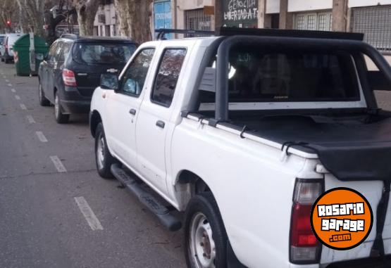 Camionetas - Nissan NP 300 2012 Diesel 220000Km - En Venta