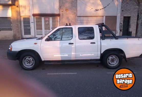 Camionetas - Nissan NP 300 2012 Diesel 220000Km - En Venta