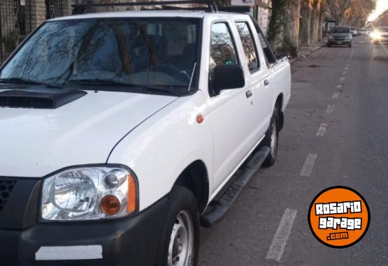 Camionetas - Nissan NP 300 2012 Diesel 220000Km - En Venta