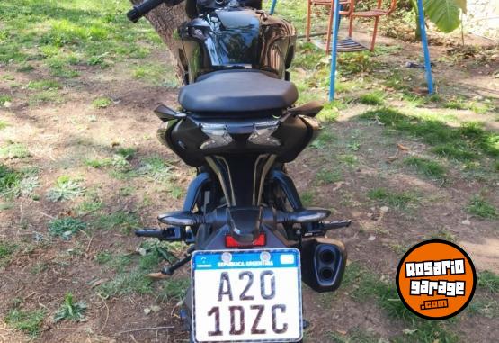 Motos - Bajaj Rouser N250 2023 Nafta 1040Km - En Venta