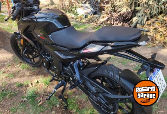 Motos - Bajaj Rouser N250 2023 Nafta 1040Km - En Venta