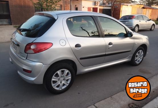 Autos - Peugeot 208 2012 Nafta 85000Km - En Venta