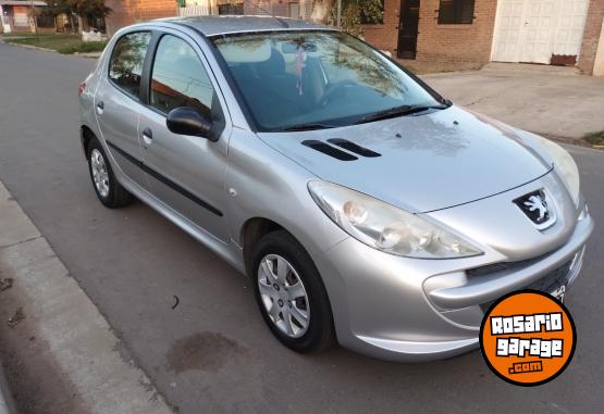 Autos - Peugeot 208 2012 Nafta 85000Km - En Venta