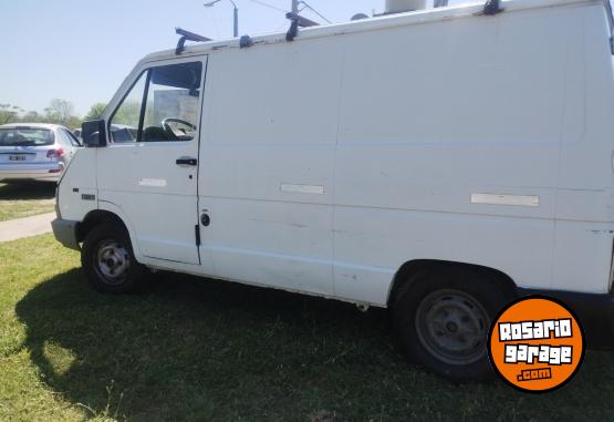 Utilitarios - Renault Trafic 1994 Diesel 200000Km - En Venta