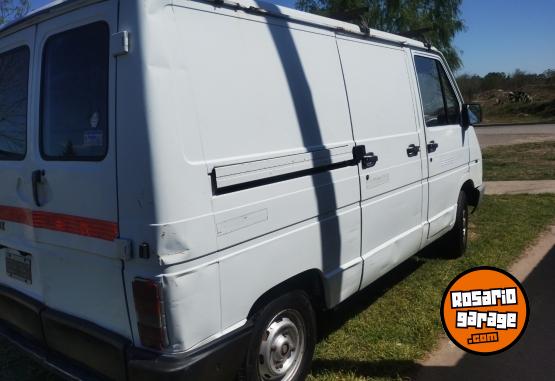 Utilitarios - Renault Trafic 1994 Diesel 200000Km - En Venta