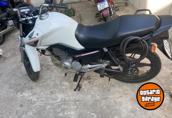 Motos - Honda New titn 150 2020 Nafta 12500Km - En Venta