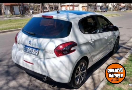 Autos - Peugeot 208 Allure 2017 Nafta 66000Km - En Venta