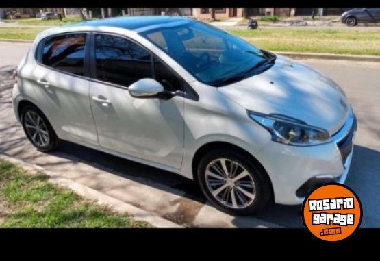 Autos - Peugeot 208 Allure 2017 Nafta 66000Km - En Venta