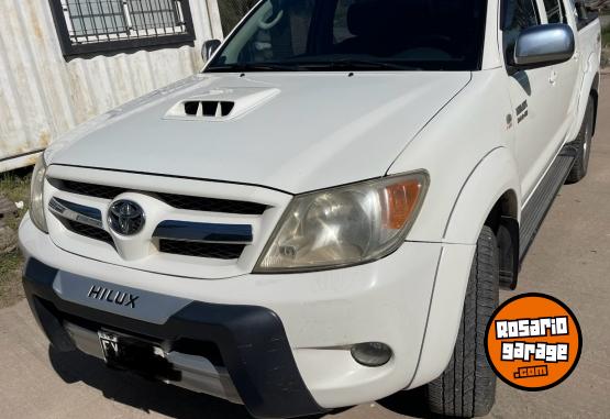 Camionetas - Toyota Hilux SRV 2005 Diesel 410000Km - En Venta