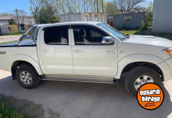 Camionetas - Toyota Hilux SRV 2005 Diesel 410000Km - En Venta